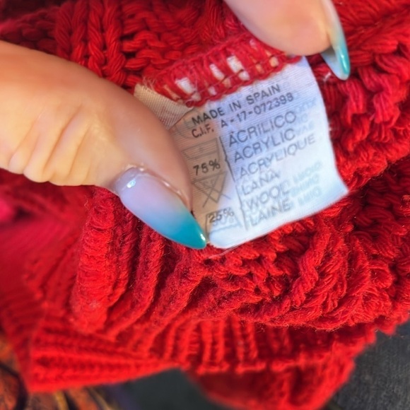 Vintage Privata Sweater Cable Knit Made in Spain V-neck Preppy Red Size Medium - Picture 10 of 11